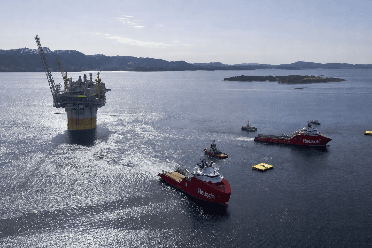 Reusch offshore platform operations